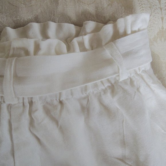 Have LA White Linen Blend Paperbag Waist Shorts M - Picture 3 of 6